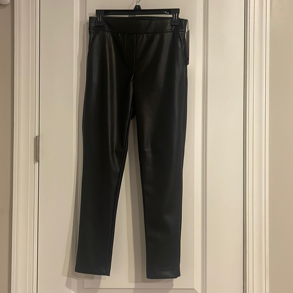 NWT Calvin Klein Women’s Faux Leather pull on Pants XS with pockets black - Picture 3 of 10
